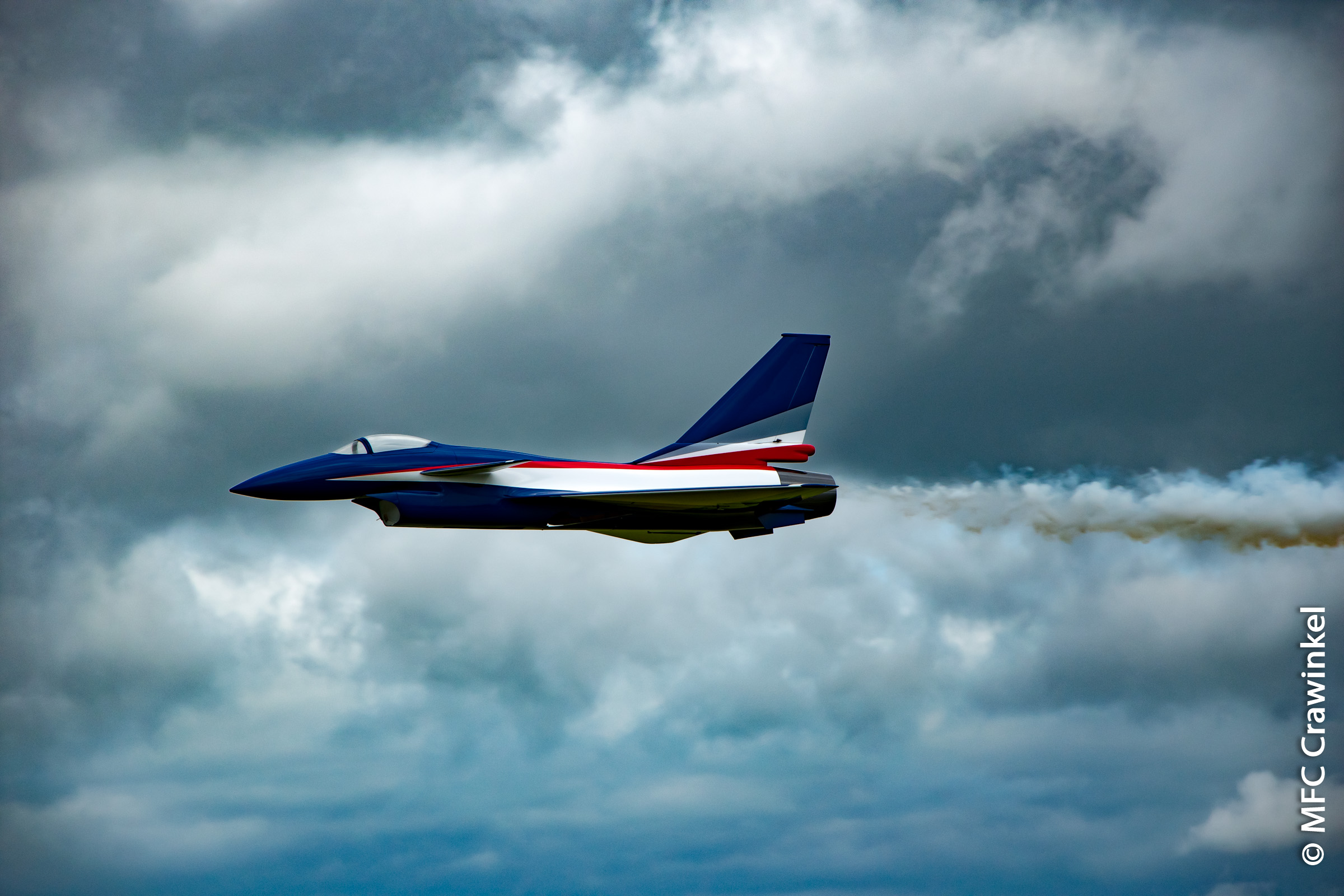 J10 over Thüringeti